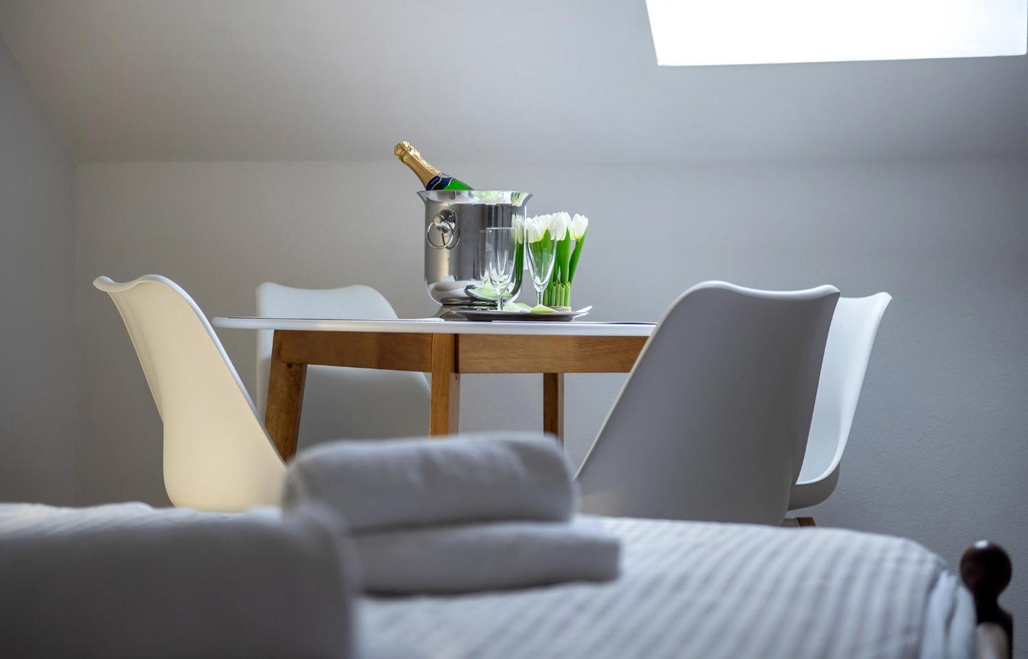 Rodinny Hotel Myslivna Тршебонь Экстерьер фото