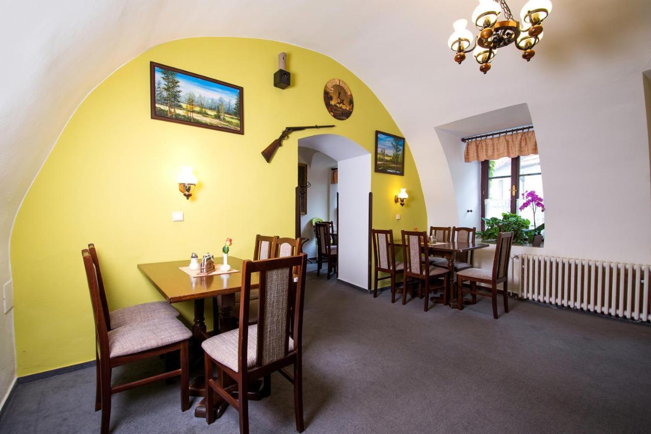 Rodinny Hotel Myslivna Тршебонь Экстерьер фото