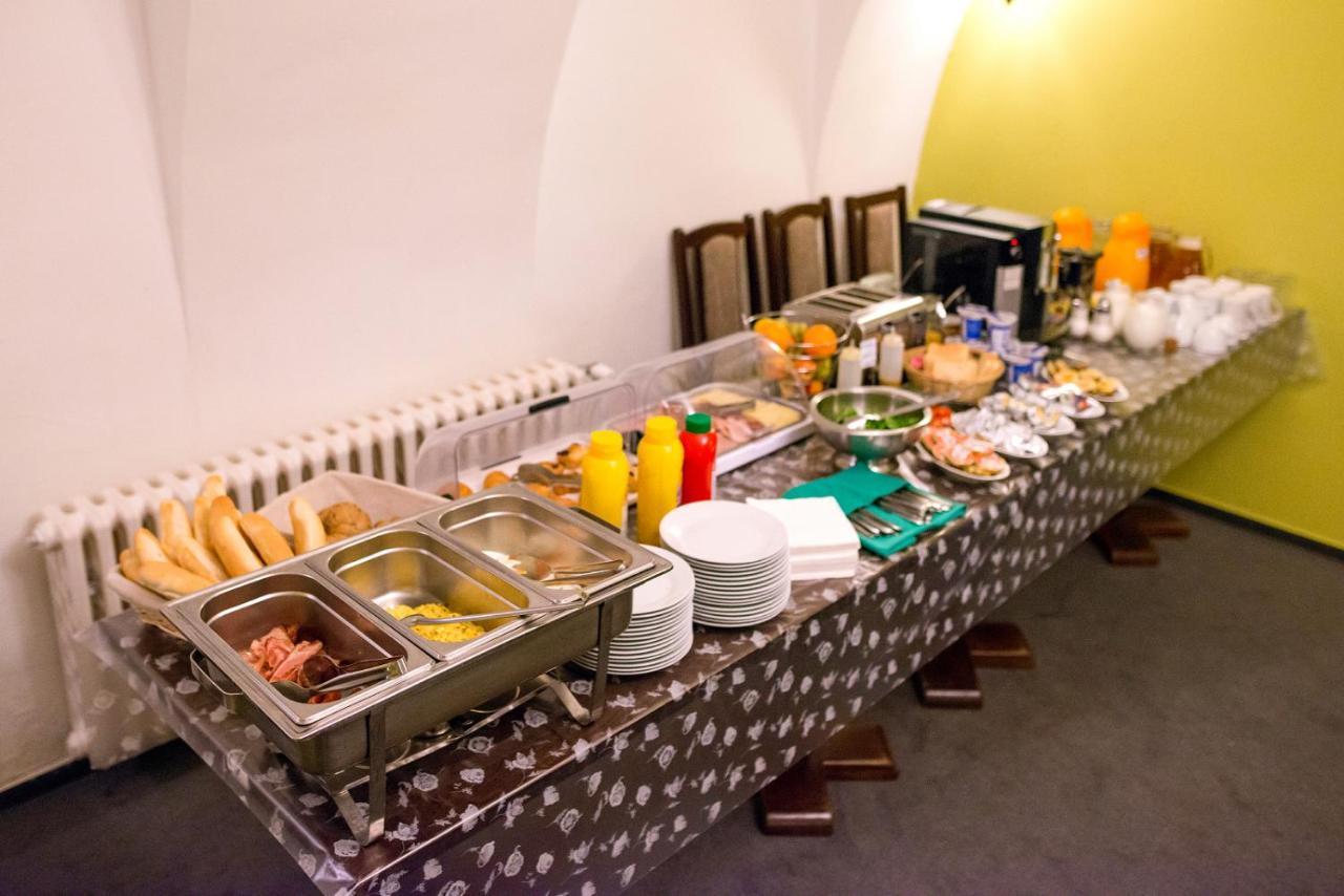 Rodinny Hotel Myslivna Тршебонь Экстерьер фото